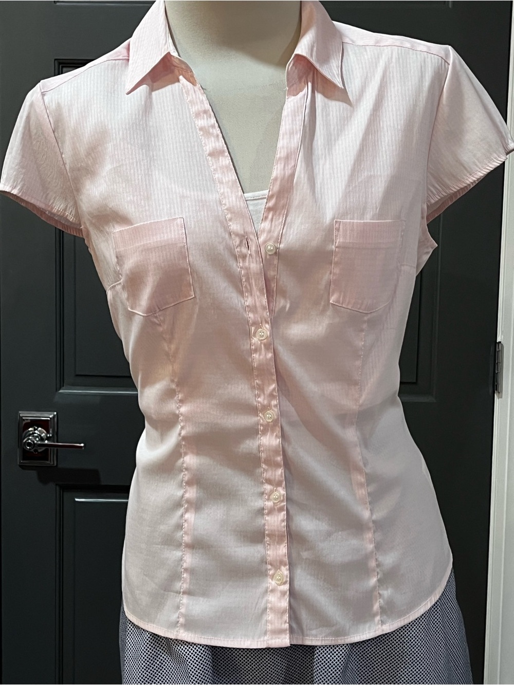 H&M Light Pink Gingham Short-Sleeve Button-Down Shirt